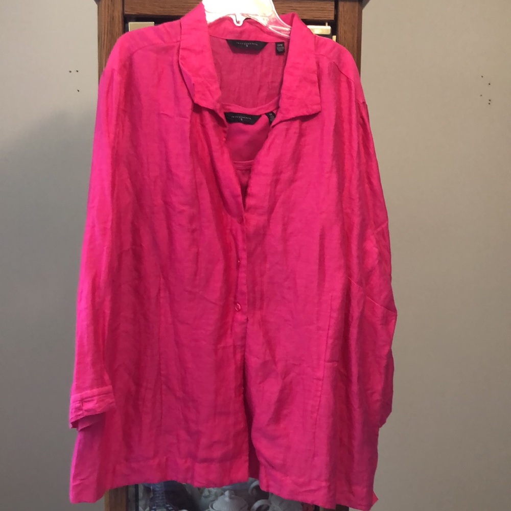 2 piece 3X hot pink tank top with long sleeve over blouse